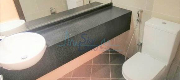 82m² Office in Jumeirah Lake Towers, UAE No. 108748 9