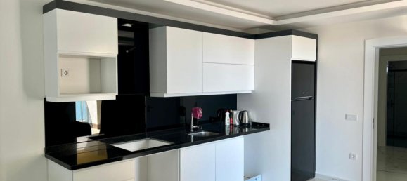 Квартира 1+1 в Аланья, Турция № 25666 4