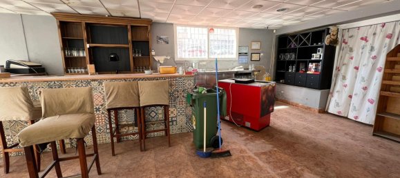 300m² propriété commerciale à vendre à Torrevieja, Alicante, Valencian Community, Spain № 369815 7