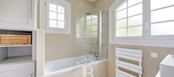 4 Schlafzimmer Haus in Davron, France, Nr. 185143 10