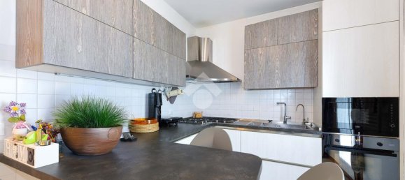 2 bedrooms Apartment in Mirano, Italy No. 287934 6