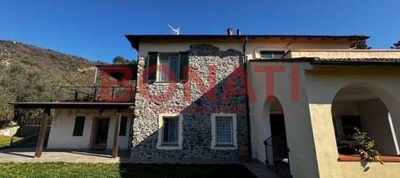 2 bedrooms Villa in La Spezia, Italy No. 177287 2