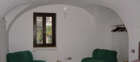 2 rooms Duplex in Dolceacqua, Italy No. 191801 6