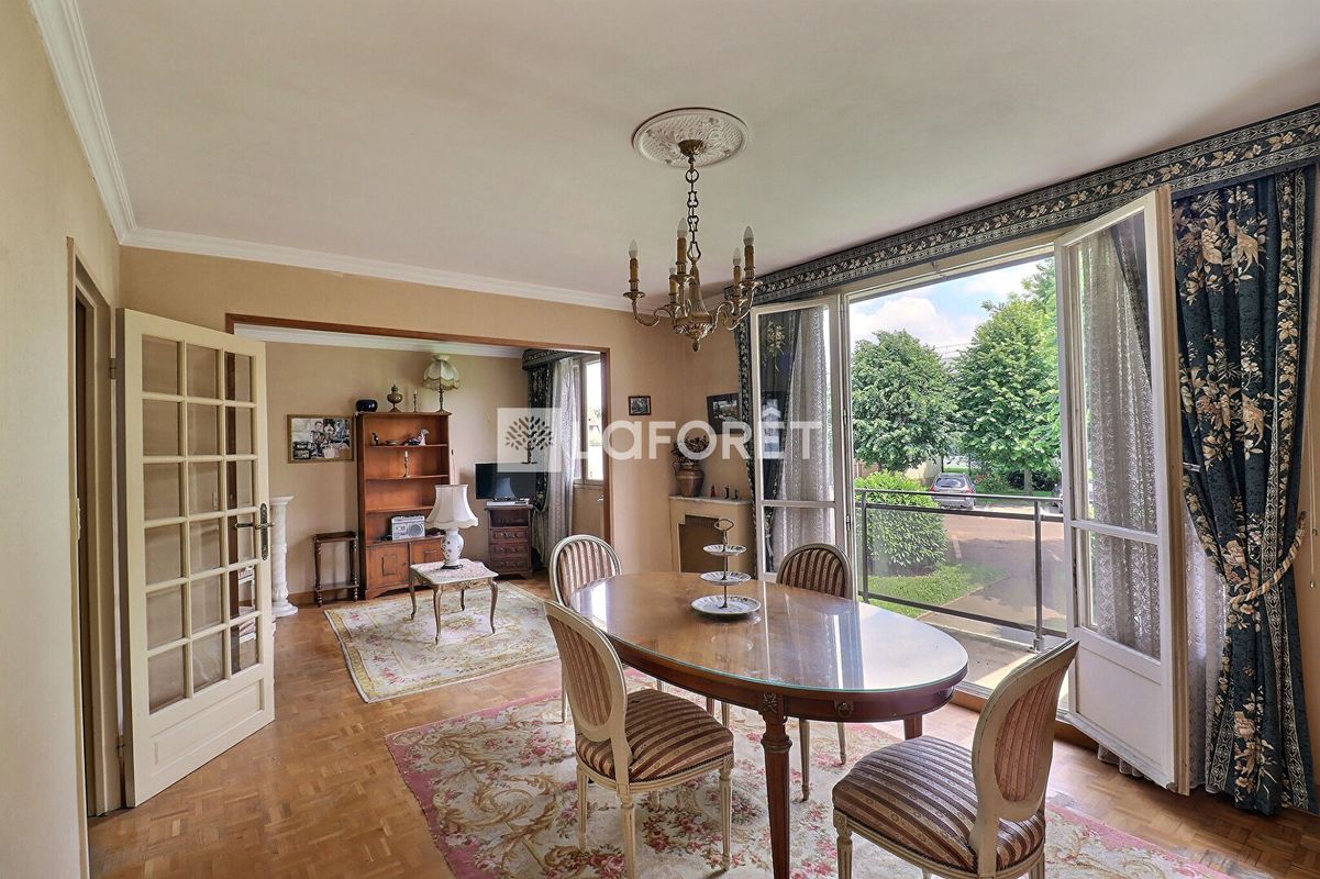 2 غرف نوم شقة في Vitry-sur-Seine, France رقم 172052