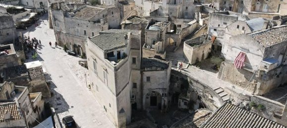 Дом с 5 комнатами в Матера, Италия № 171978 6