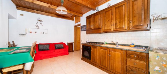 Квартира с 2 комнатами в Формелло, Италия № 151580 6