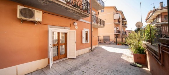 Квартира с 2 комнатами в Формелло, Италия № 151580 2