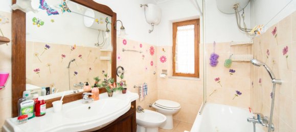 Квартира с 2 комнатами в Формелло, Италия № 151580 16