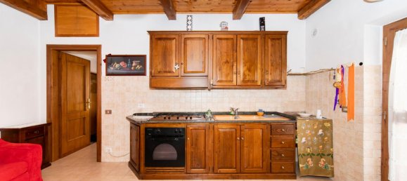 Квартира с 2 комнатами в Формелло, Италия № 151580 5