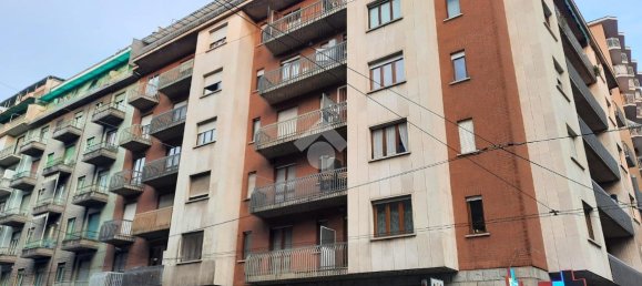 Квартира с 3 комнатами в Турин, Италия № 33118 2