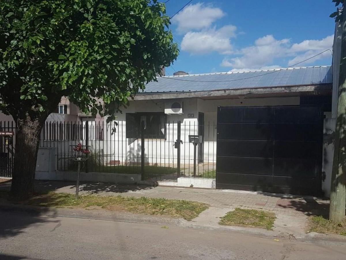 Studio in Bermudez, Argentina No. 59483