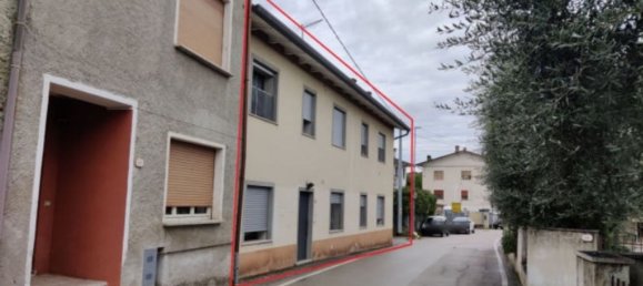 6 rooms Apartment in Marostica, Italy No. 208302 2