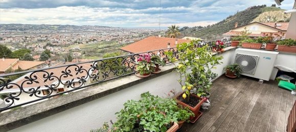 3 rooms Apartment in San Giovanni Teatino, Italy No. 167993 8