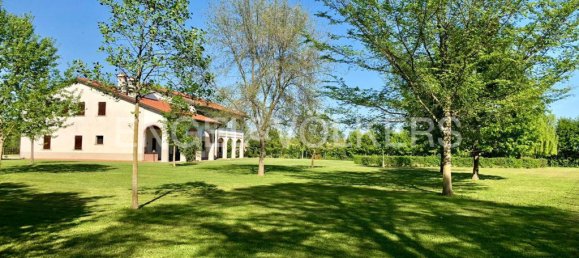 4 bedrooms House in Casier, Italy No. 105250 13