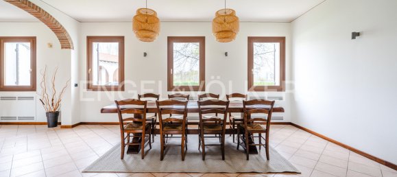 4 bedrooms House in Casier, Italy No. 105250 29