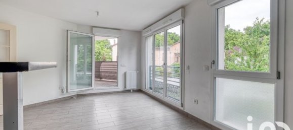2 bedrooms Apartment in Livry-Gargan, France No. 311198 4