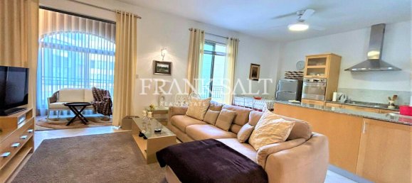 1 bedroom Apartment in Saint Julian's, Malta No. 8901 2