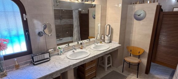 4 bedrooms Villa in Alicante, Spain No. 184717 22