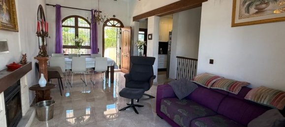 4 bedrooms Villa in Alicante, Spain No. 184717 4