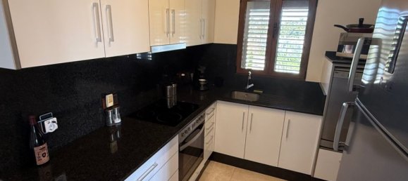 4 bedrooms Villa in Alicante, Spain No. 184717 2