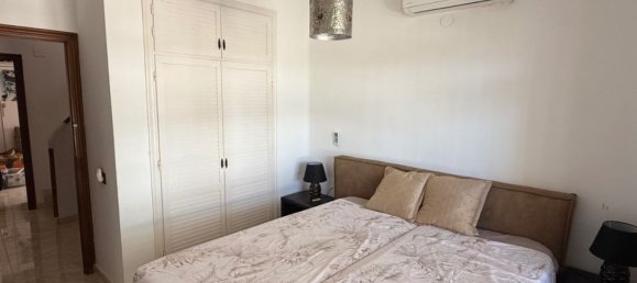 4 bedrooms Villa in Alicante, Spain No. 184717 13