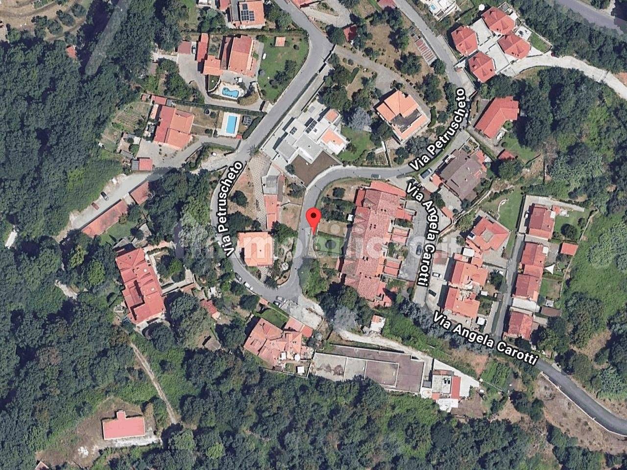 339m² Building in Sacrofano, Italy No. 386847