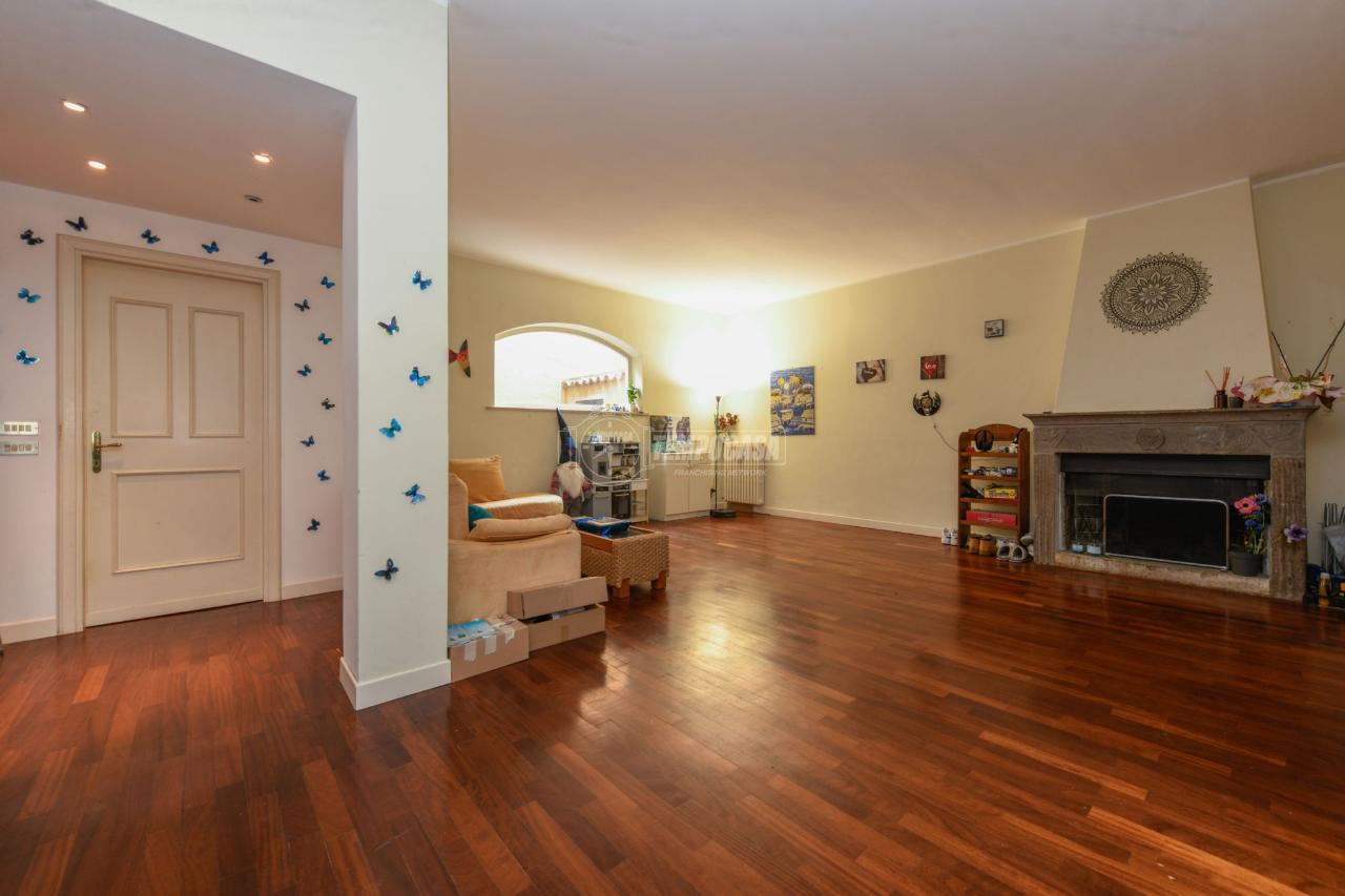 3 rooms Apartment in Gargnano, Italy No. 231721