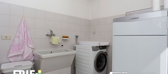 Villa de 5 dormitorios en Lainate, Italy No. 360754 38