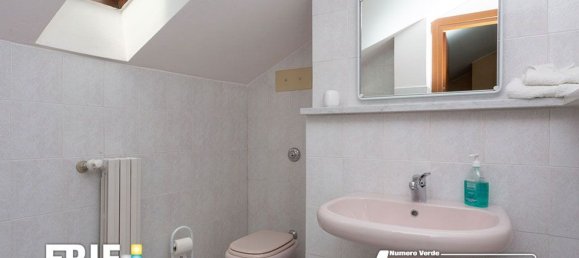 Villa de 5 dormitorios en Lainate, Italy No. 360754 14