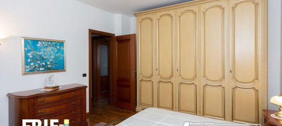 Villa de 5 dormitorios en Lainate, Italy No. 360754 27