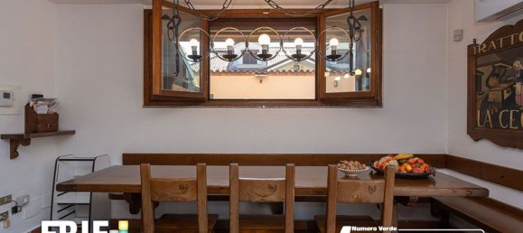 Villa de 5 dormitorios en Lainate, Italy No. 360754 48