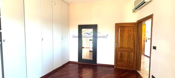2 bedrooms Apartment in Florence, Italy No. 324463 9