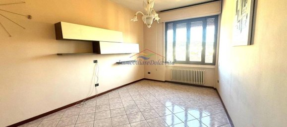2 bedrooms Apartment in Florence, Italy No. 324463 4