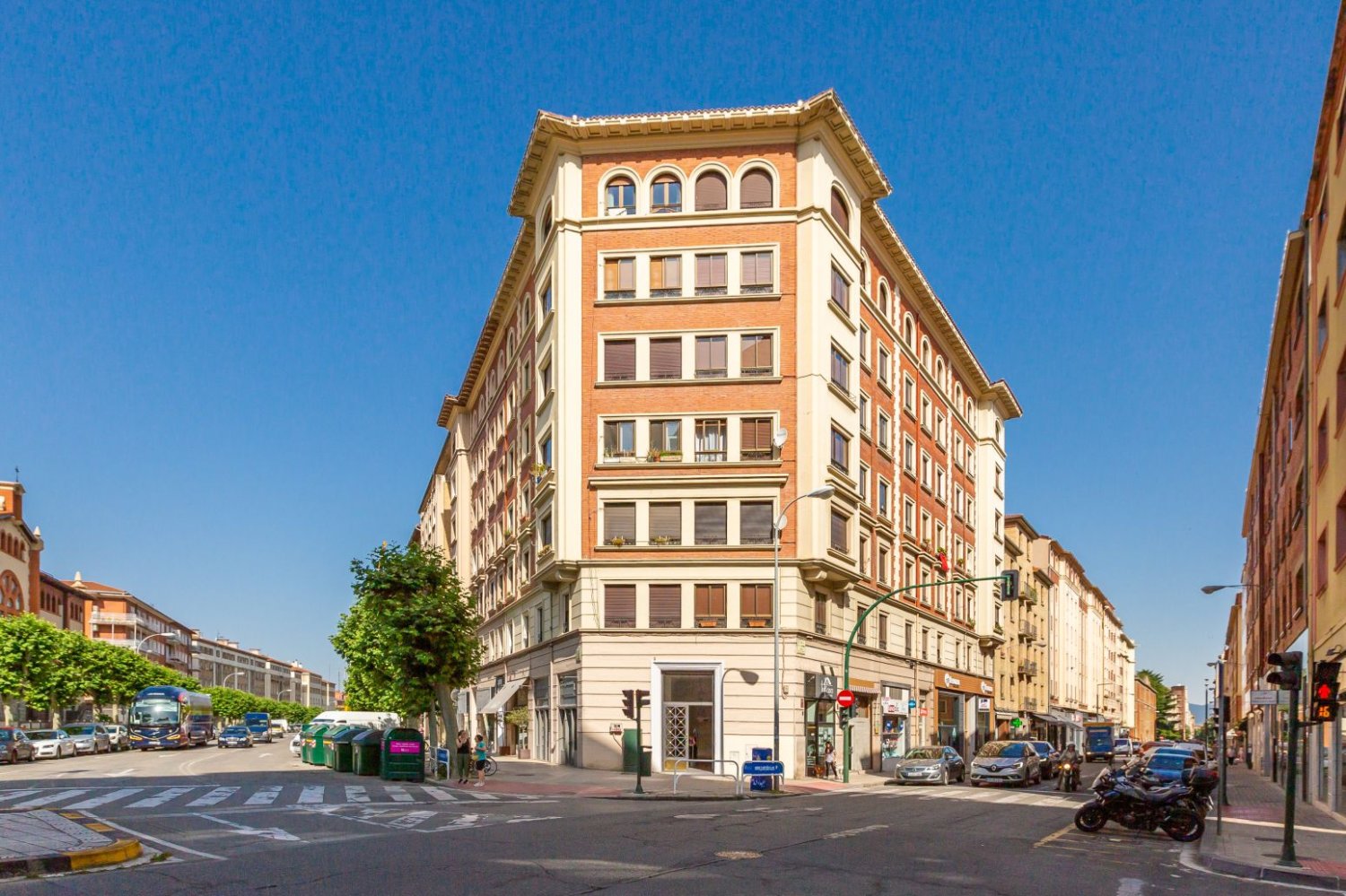 Gewerbliche Immobilie in Chartered Community of Navarre, Spain 25m², Nr. 272815