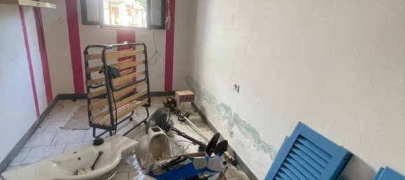 3 bedrooms Villa in Carrara, Italy No. 50903 12