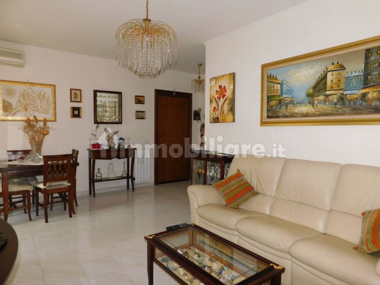 2 bedrooms Apartment in Rome, Italy No. 356910