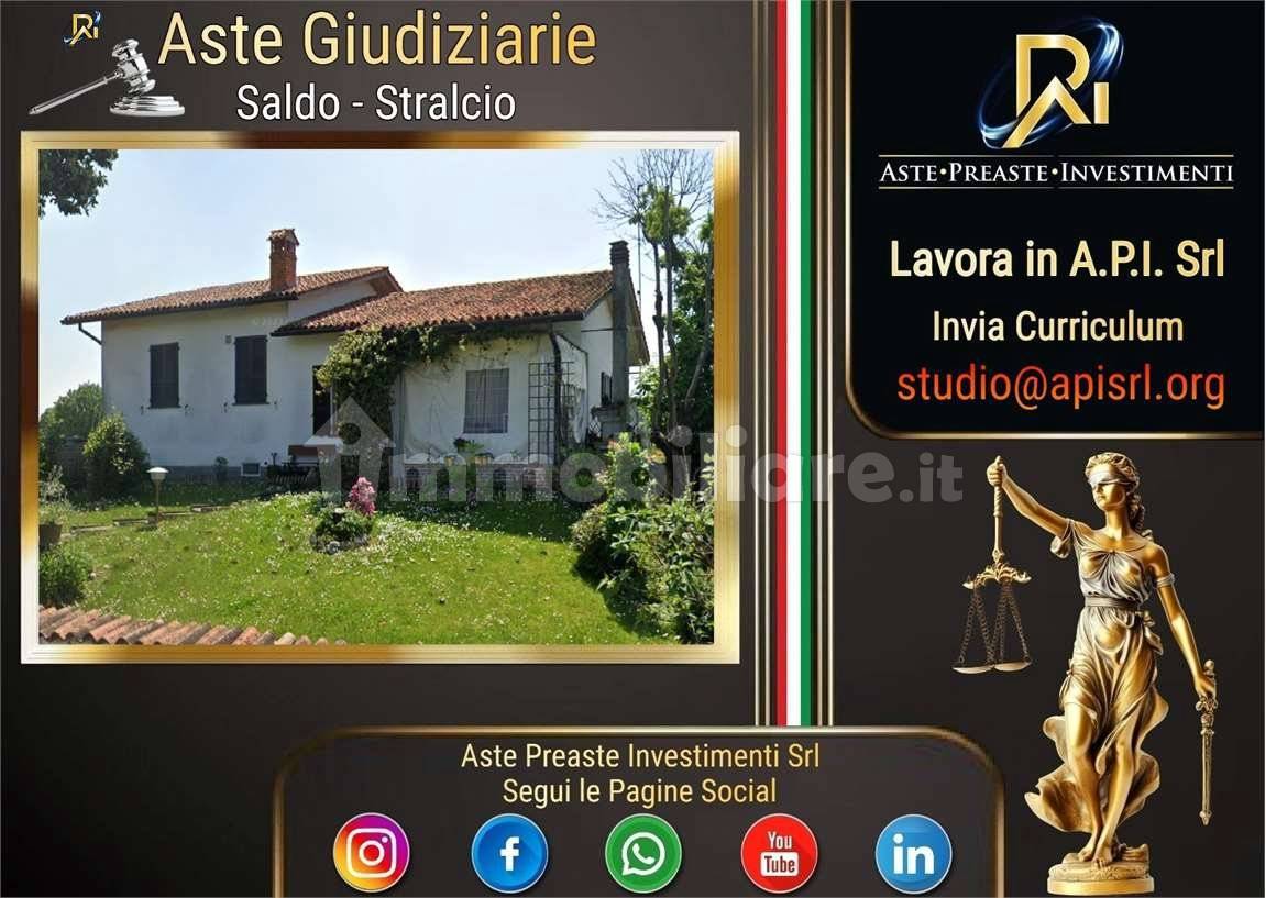 3 bedrooms Apartment in Lombardy, Italy No. 267028