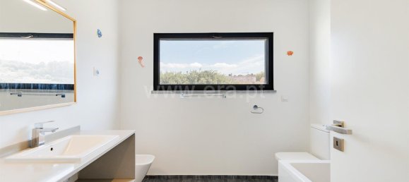 Casa de 3 dormitorios en Colares, Portugal No. 135117 8