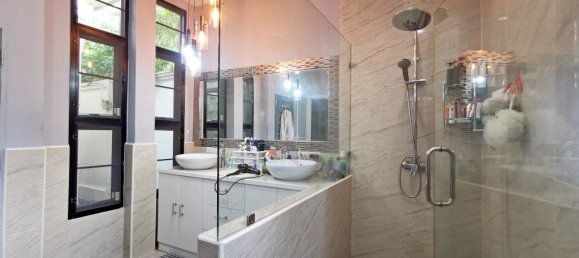 3 bedrooms Cafe / restaurant in Pattaya, Thailand No. 3305 13