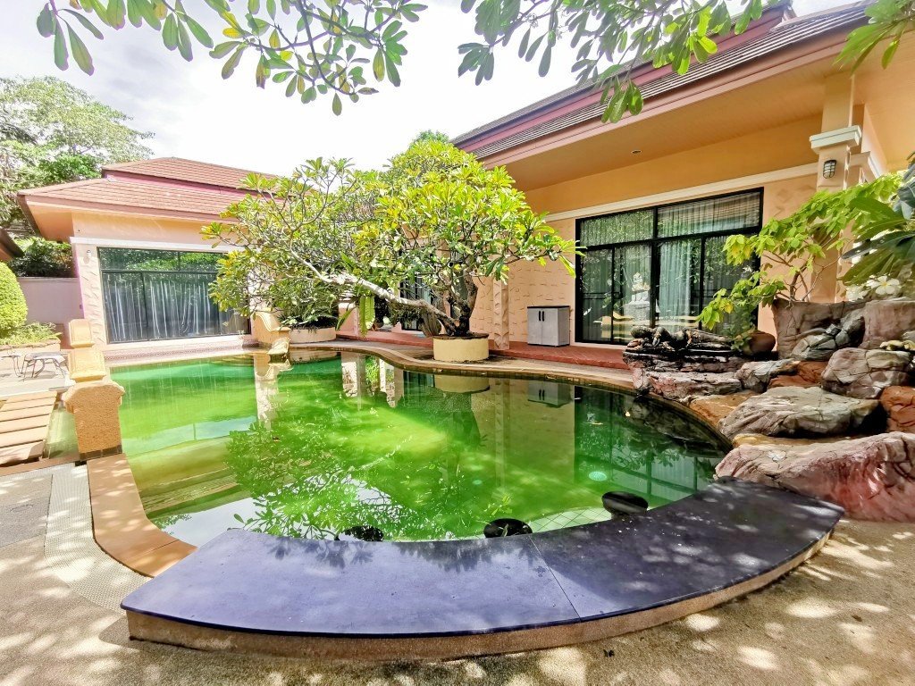 3 bedrooms Cafe / restaurant in Pattaya, Thailand No. 3305