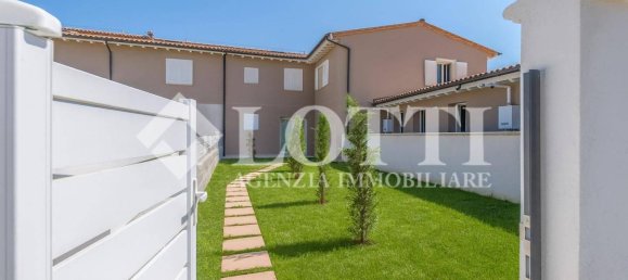 2 bedrooms House in Cascina, Italy No. 269079 7