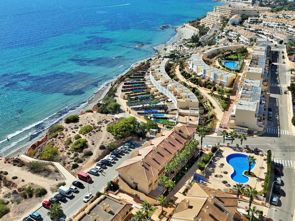 3 غرف نوم شقة في Cabo Roig, Spain رقم 225627