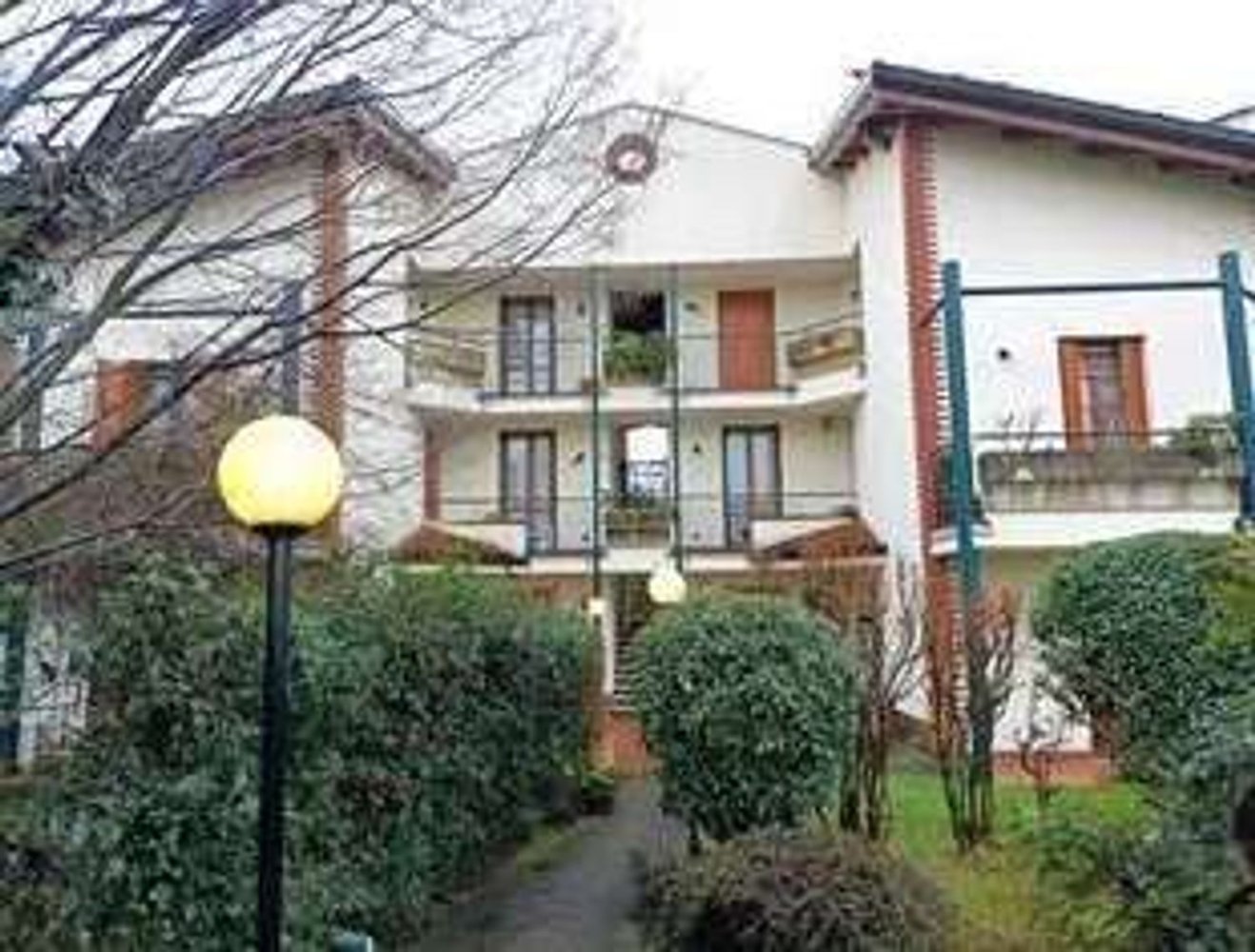 2غرفة شقة في Caponago, Italy رقم 4156