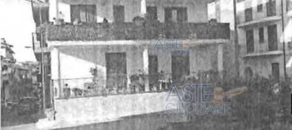 7 rooms Apartment in Genzano di Lucania, Italy No. 94046 3