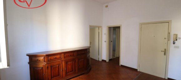 3 rooms Apartment in Montevarchi, Italy No. 238995 5