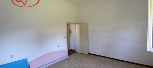 3 rooms Apartment in Montevarchi, Italy No. 238995 3