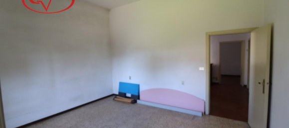 3 rooms Apartment in Montevarchi, Italy No. 238995 2