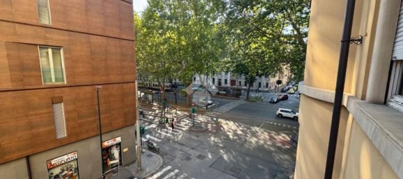 3 bedrooms Apartment in Turin, Italy No. 370868 12