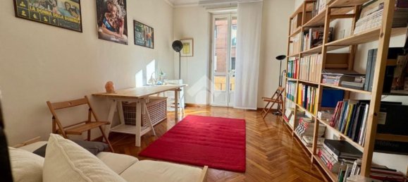 3 bedrooms Apartment in Turin, Italy No. 370868 2