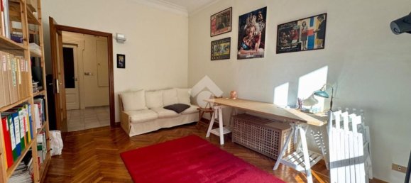 3 bedrooms Apartment in Turin, Italy No. 370868 3